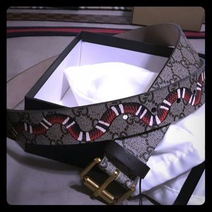Men’s Gucci belt size 90